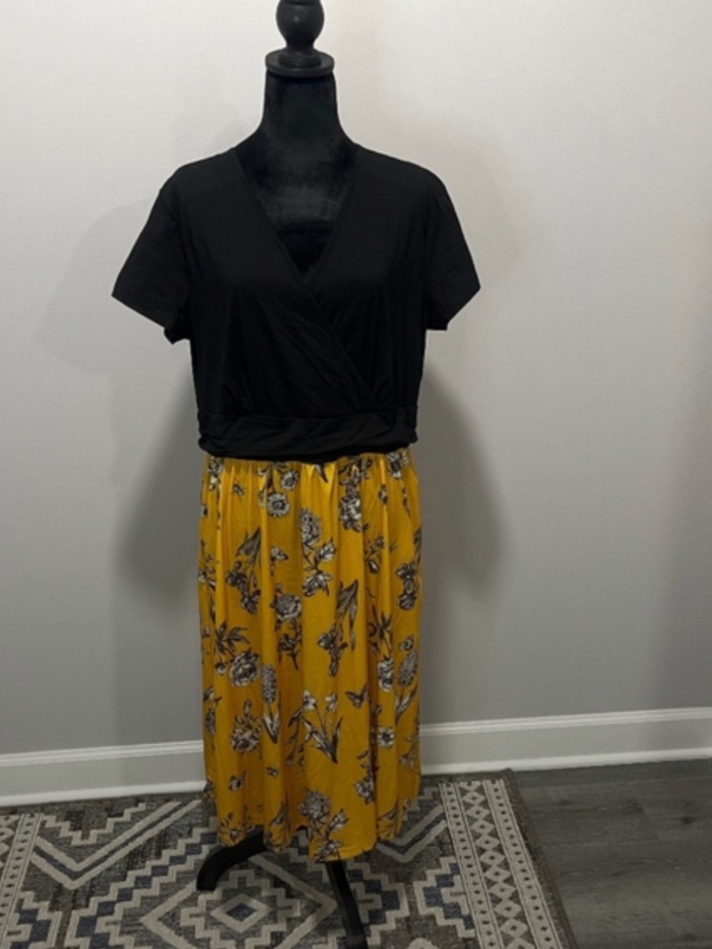 Gootuch Summer Dress Size 2X, Yellow & Black pattern